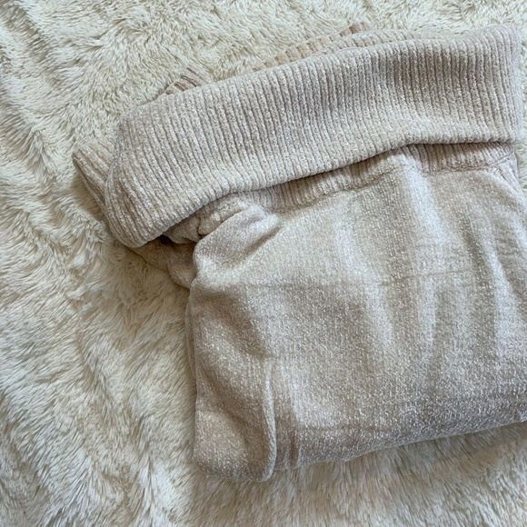 New Chenille Off the Shoulder Women's Cozy Sweater - Picture 6 of 8